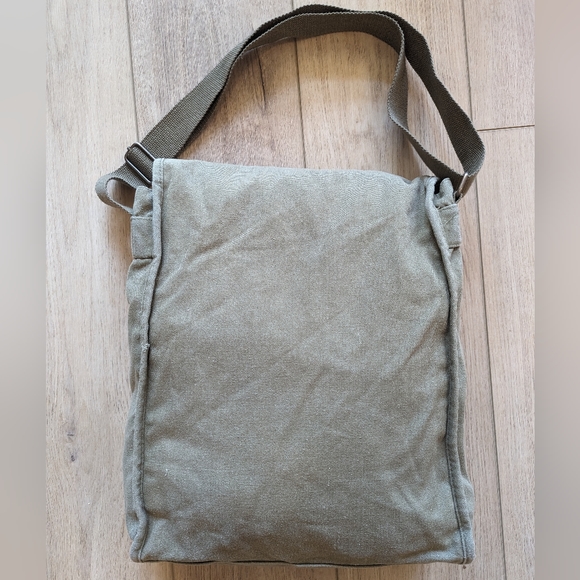 GUESS Green Mossy Canvas Army Crossbody - Picture 2 of 3